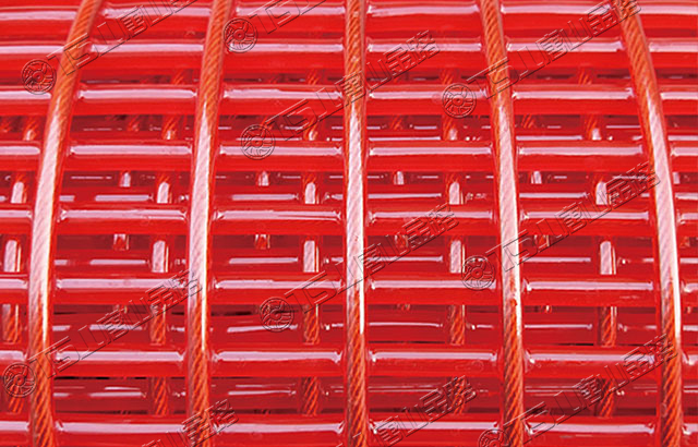 篩分設(shè)備選用聚氨酯篩網(wǎng)，高耐磨、壽命長(zhǎng)