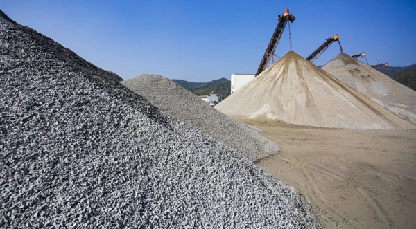 投資一家制砂廠能賺錢嗎？什么樣的制砂機(jī)生產(chǎn)效率高？